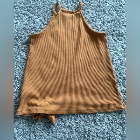 Old Navy Brown Ribbed top. - Picture 3 of 3
